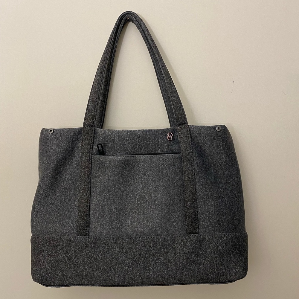 Grey tote bag